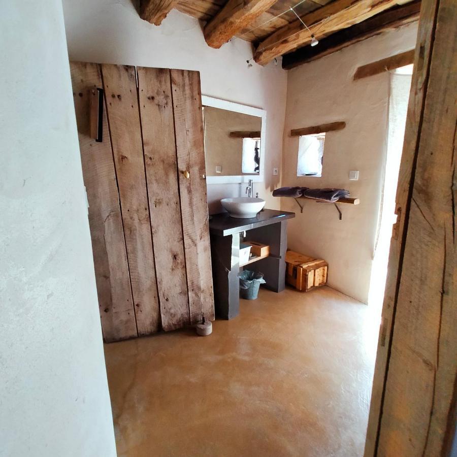 Suites De Campagne Les Eydieux, Petits Dejeuners Inclus Saint-Angel  외부 사진