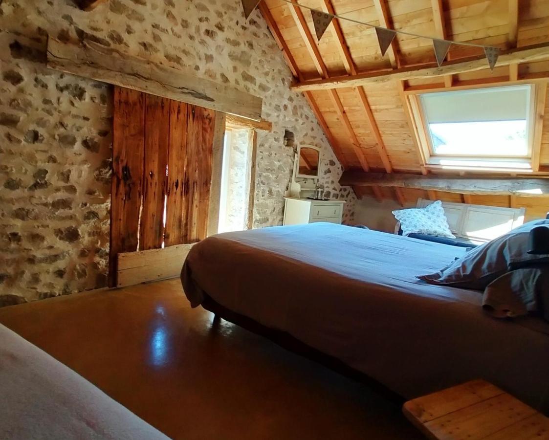 Suites De Campagne Les Eydieux, Petits Dejeuners Inclus Saint-Angel  외부 사진