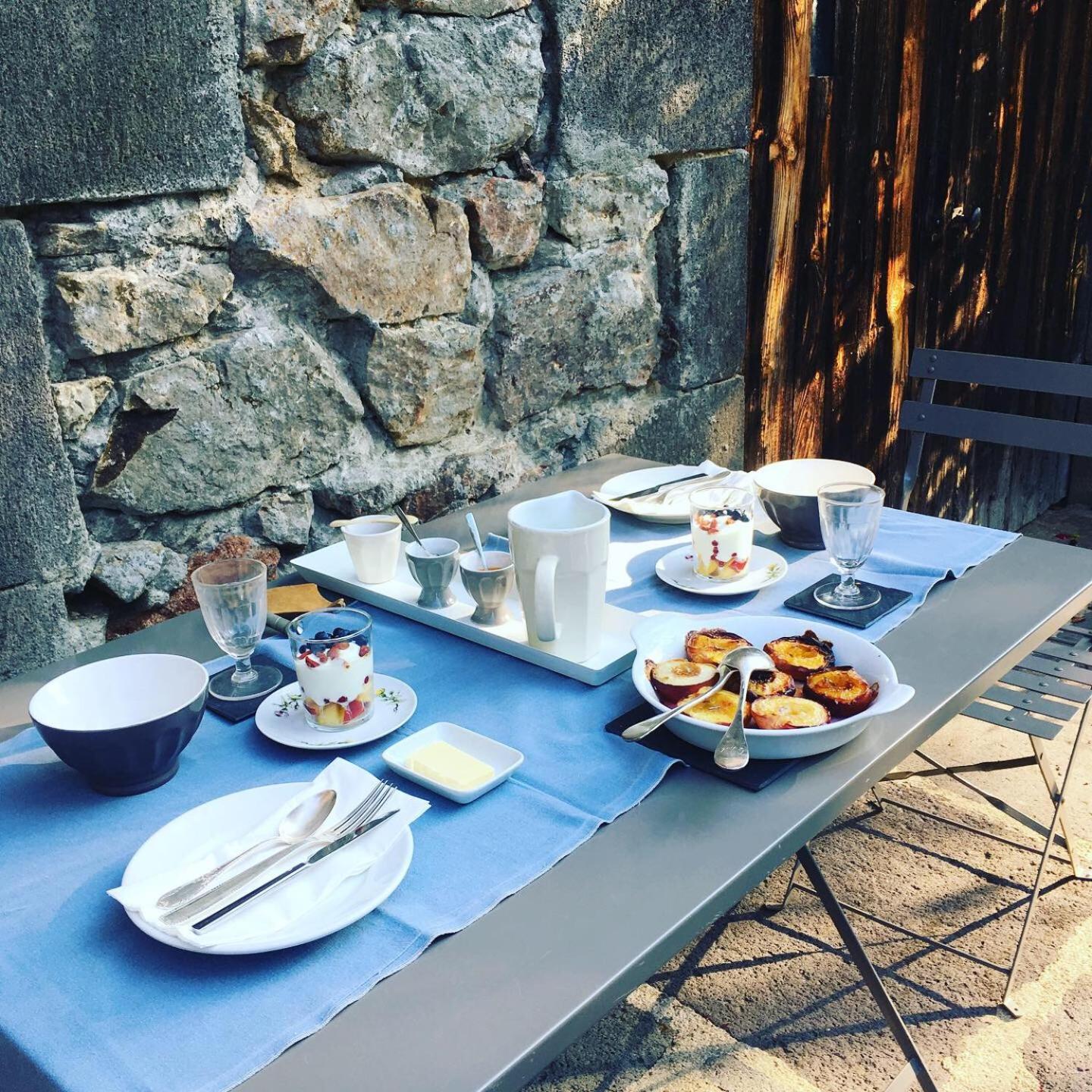 Suites De Campagne Les Eydieux, Petits Dejeuners Inclus Saint-Angel  외부 사진