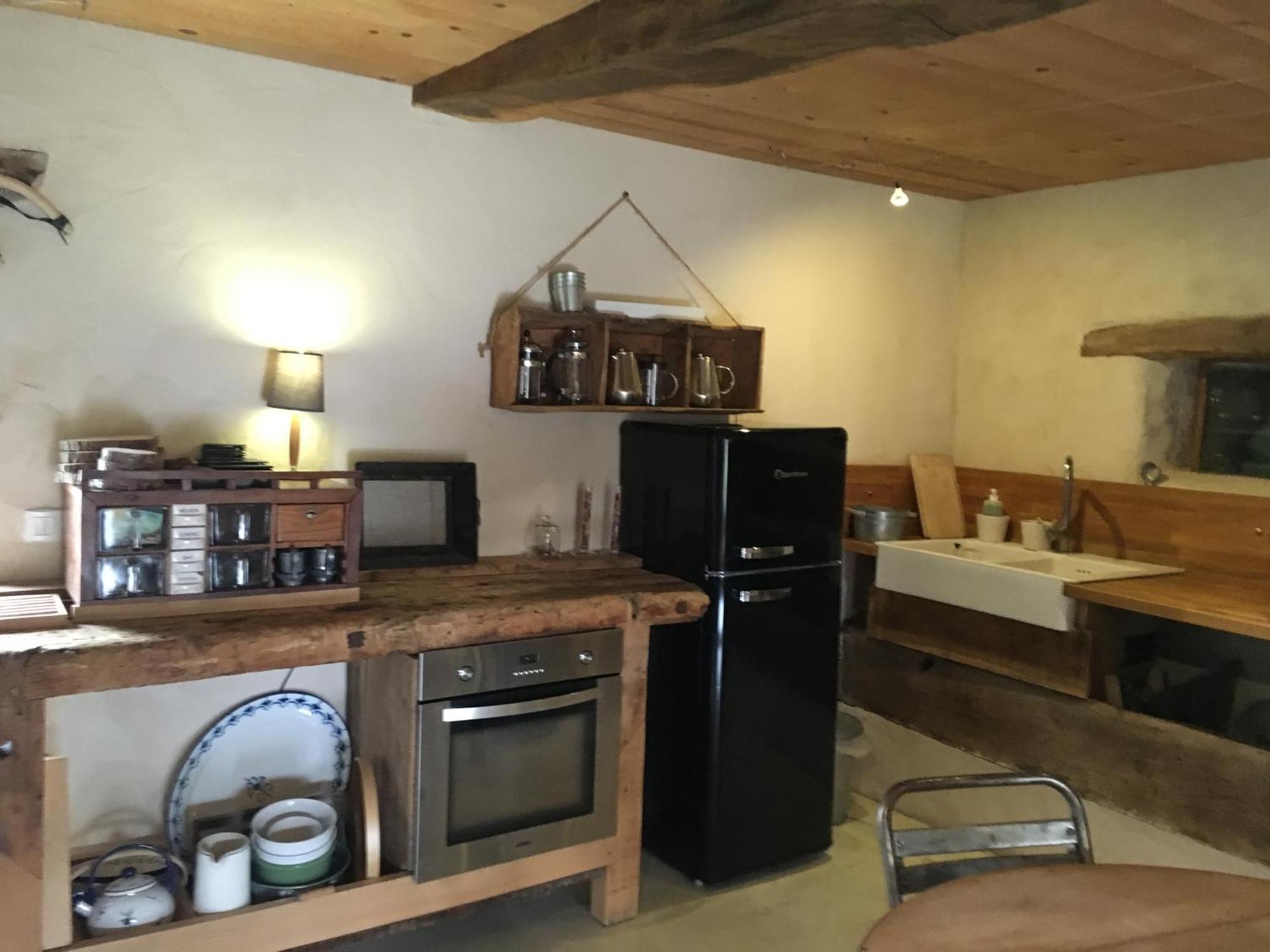 Suites De Campagne Les Eydieux, Petits Dejeuners Inclus Saint-Angel  외부 사진